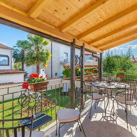 Apartment House Nono Porec