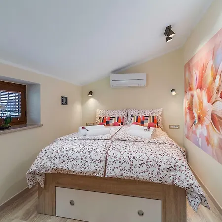 Apartment House Nono Porec